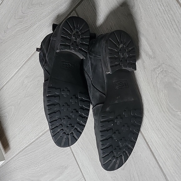 UGG • Aureo Ankle Boot, Zipper, Size 10 - Picture 6 of 10